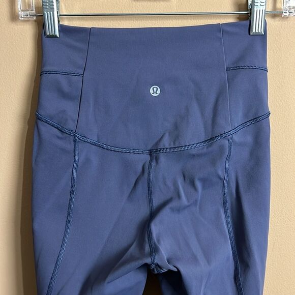 Lululemon Athletica Size 4 Icy Blue Gray Lattice Accent Active Leggings NWOT - Picture 5 of 7